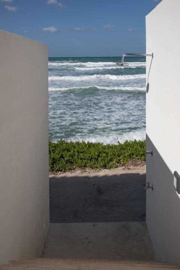 Wave, An Idyllic Seafront Suite By Nirousuites Kokkini Hani Buitenkant foto